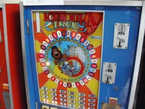 Z*e様 駄菓子屋　10円ゲーム【サーカス】昭和レトロ　メダル　アーケード　筐体 駄菓子屋10円ゲーム『CIRCUS』 - YouTube